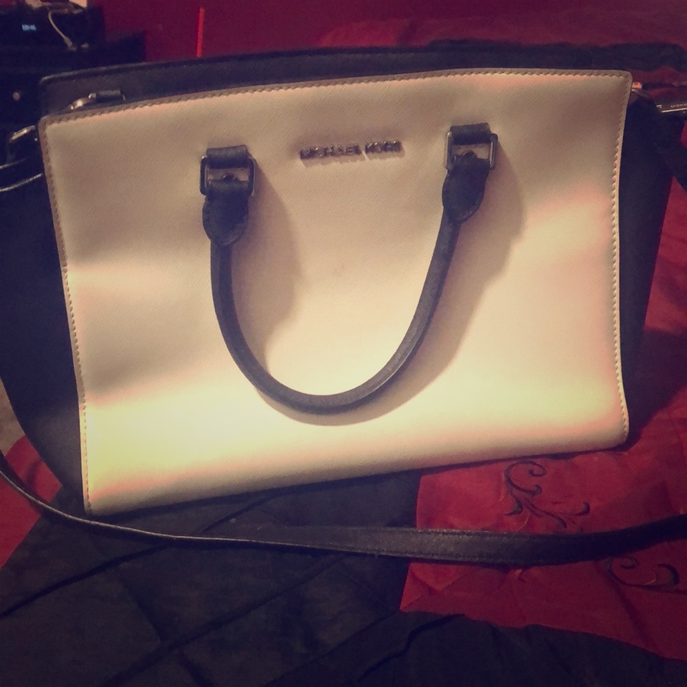 Selma Large Saffiano Leather Michael Kors Handbag